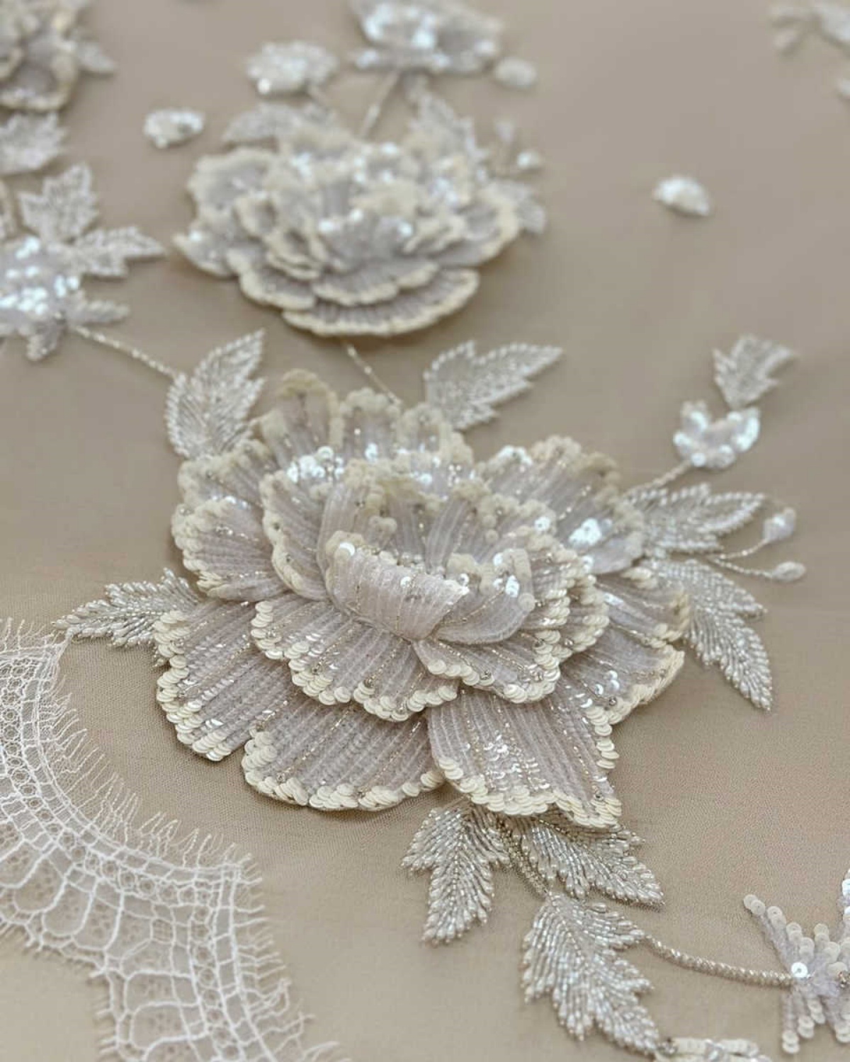 Wedding Veils 3M Long Cathedral One Layer Handmade Sequin Applique Edge Bridal Veil With Comb Bridal Wedding Accessories