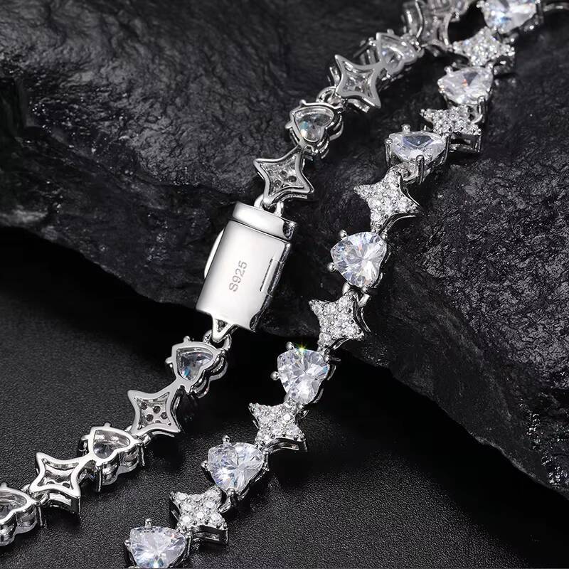 Hot Popular Handmade Valentines Day Gift Jewelry 925 Solid Silver Heart Cut Moissanite Iced Out Heart Link Chain Necklace