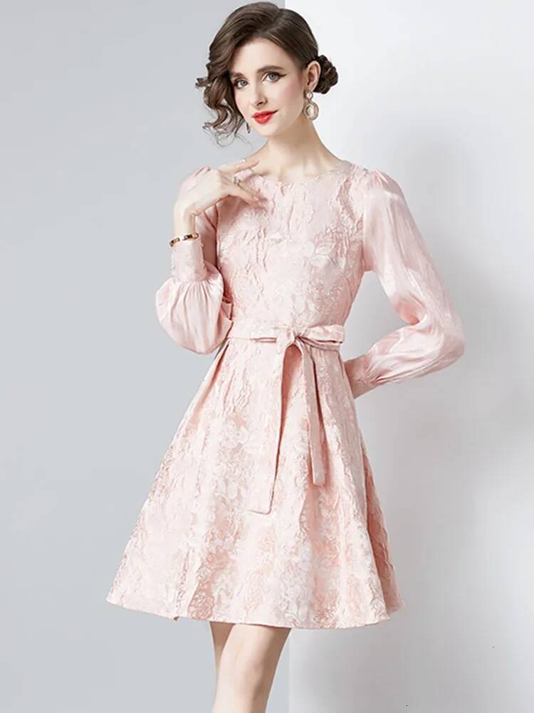 High End Light New Autumn Tmperament Jacquard Dress Women's Fashion O-Neck Long Sleeve Lace Up Dresses dongdumaoyi