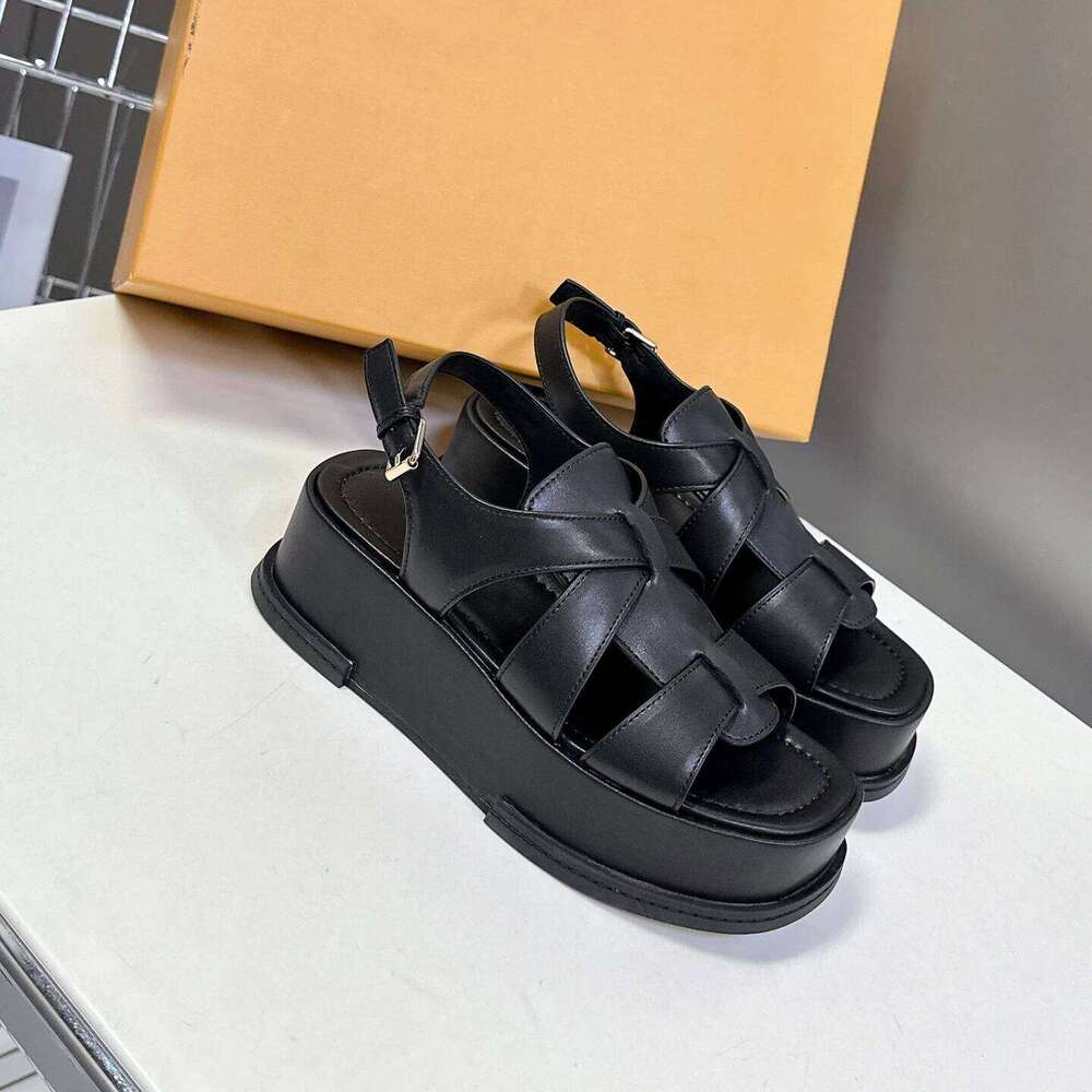 Women Genuine Leather Sandals Flat Platform Beach Flats Summer Solid Color Buckle Strap Designer Shoes Zapatillas De Mujer a64