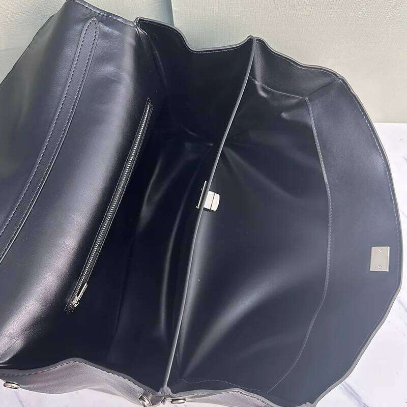 2025 Leather Handbag Large Capacity Portable Crossbody Leisure Multi functional Commuter Women's Shoulder Bag