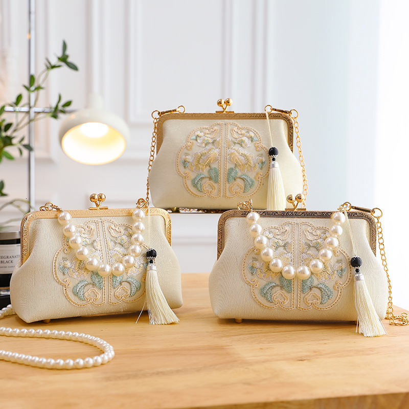 New Chinese Embroidery Ethnic Style Handbag Women s Shoulder Bag Designer Bag Crossbody Bag Cheongsam trend Bag Handbag