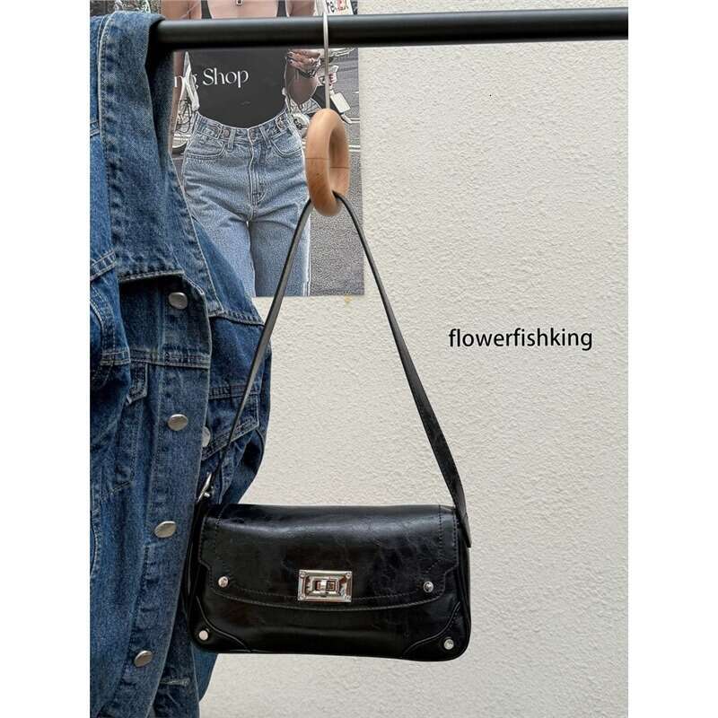 Pillow Spring Summer Genuine Leather Crossbody for Women New Rivet Women's Cowhide Niche High-end Commuter Shoulder Bag B5