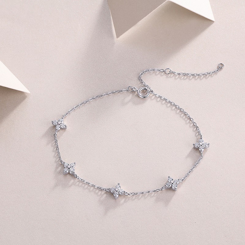Ladies 2025 New Style Designer Bracelet Clasp Moissanite Five-flower Bracelet S925 Silver Non-fading Light Madam Luxury High-end Bracelet Wholesale
