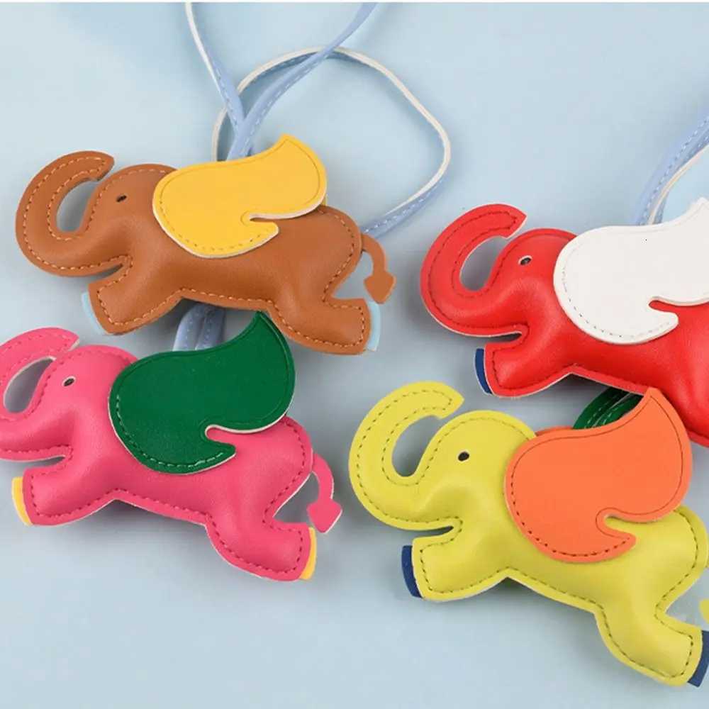 Multi-color Flying Wings Elephant Keychain Cartoon Animal PU Leather Hanger Fashion Car Keyring Accessories Bag Pendant y250731