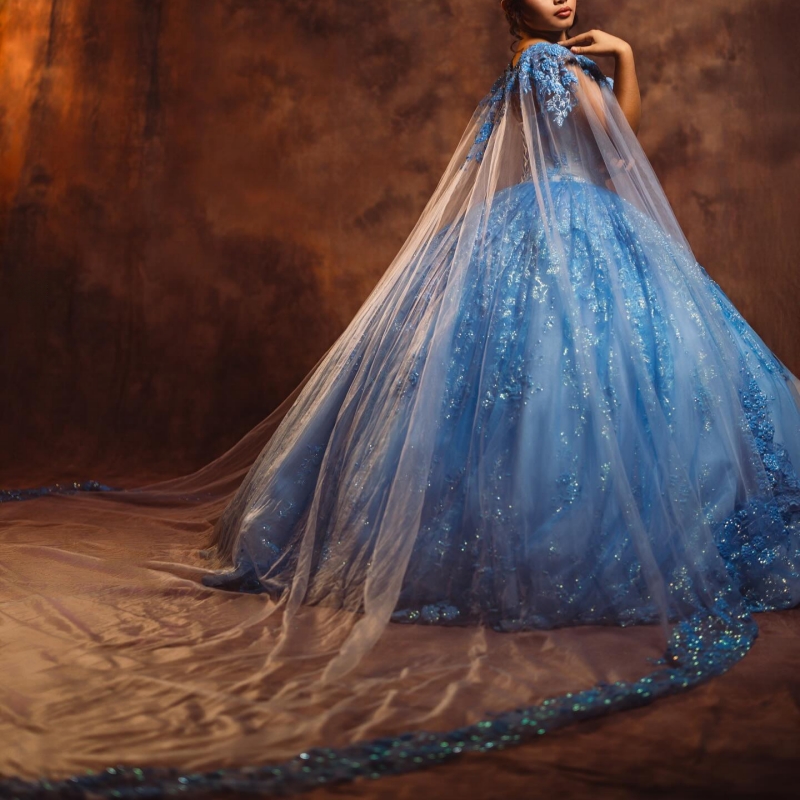 Blue Shiny Quinceanera Dresses Off The Shoulder Sequin Applique Lace Beads With Cape Tull Ball Gown Vestidos De 15 Anos Sweet 16 Dress