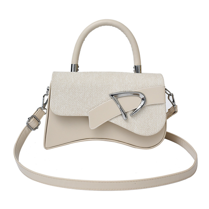 Fashion Light Luxury Box 2025 New Korean Style Trendy Casual Handbag Single Shoulder Crossbody Small Square Bag for Women ddmymoon