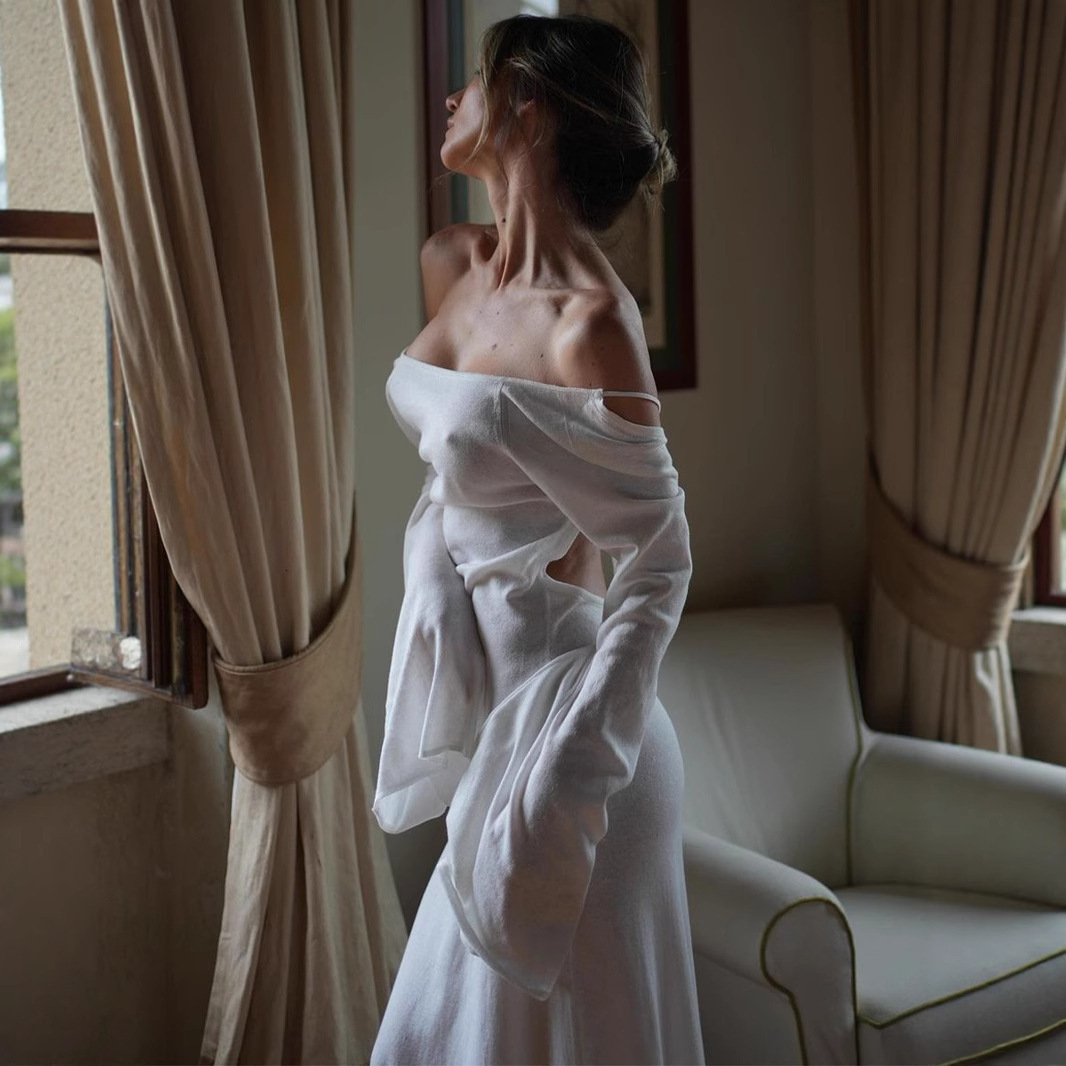 French Sexy Open Back Dress Knitted Thin Autumn/Winter 2023 Holiday Dress