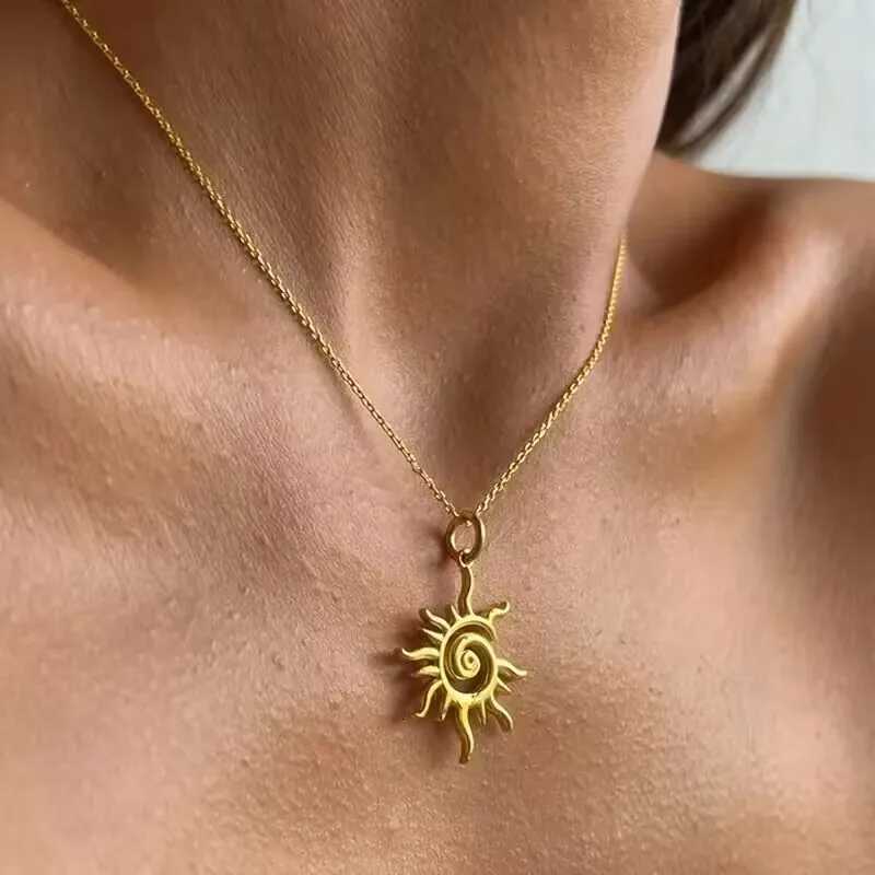 Vintage Gold Silver Plated Whirlpool Sun Necklace For Women Irregular Geometric Pendants Necklaces Jewelry Z250731 Z250910
