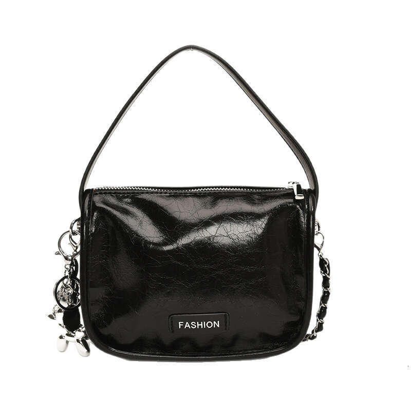 Red patent leather chain shoulder bag with fashionable pleated design, crossbody bag versatile for daily street fashion, women's bag