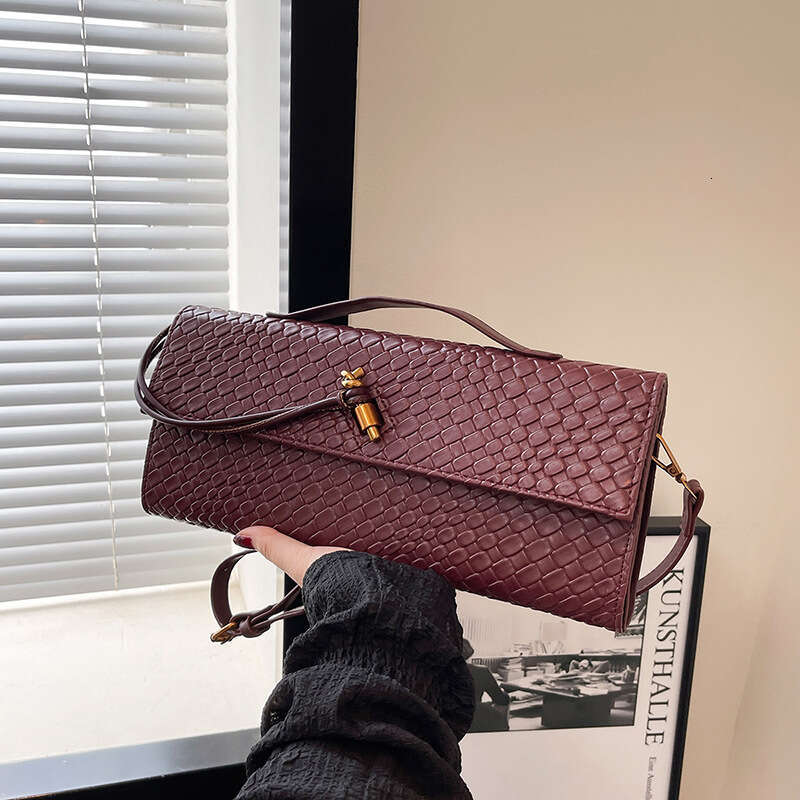 Trendy Bags for Women 2025 New Woven Single Shoulder Soft Leather Evening Vintage Baguette Handheld Crossbody Bag