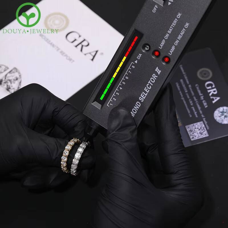 Exquisite Womens Fashion Jewelry Rings Elegant 925 Silver 14k Gold Moissanite Ring for Party Formal Events