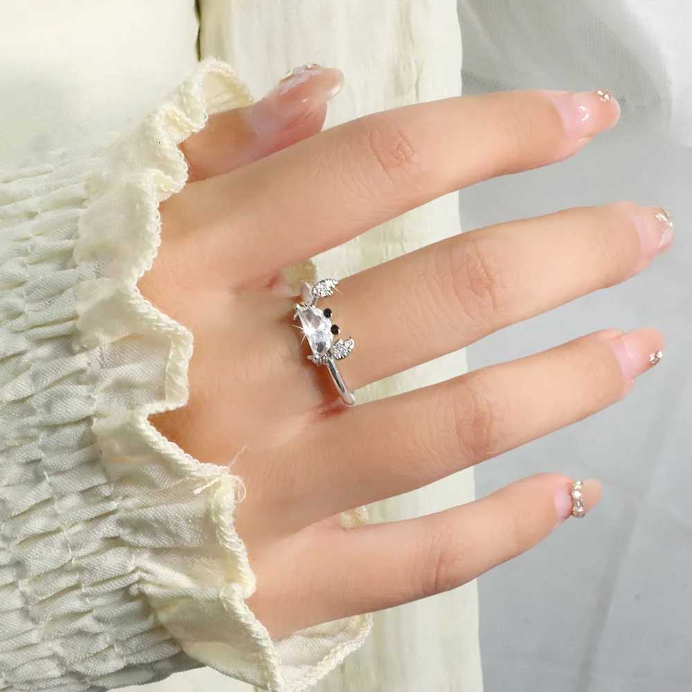 Creative Design Crystal Crab Stainless Steel Opening Rings for Women Exquisite Cute Marine Animal Finger Accessory Jewelry Gifts y250730