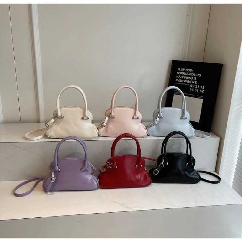 Simple and Fashionable Super Fire Bag Womens New Spring and Summer Versatile Shoulder Messenger Bag Hand Carry Cloud Bag Ins Y250730