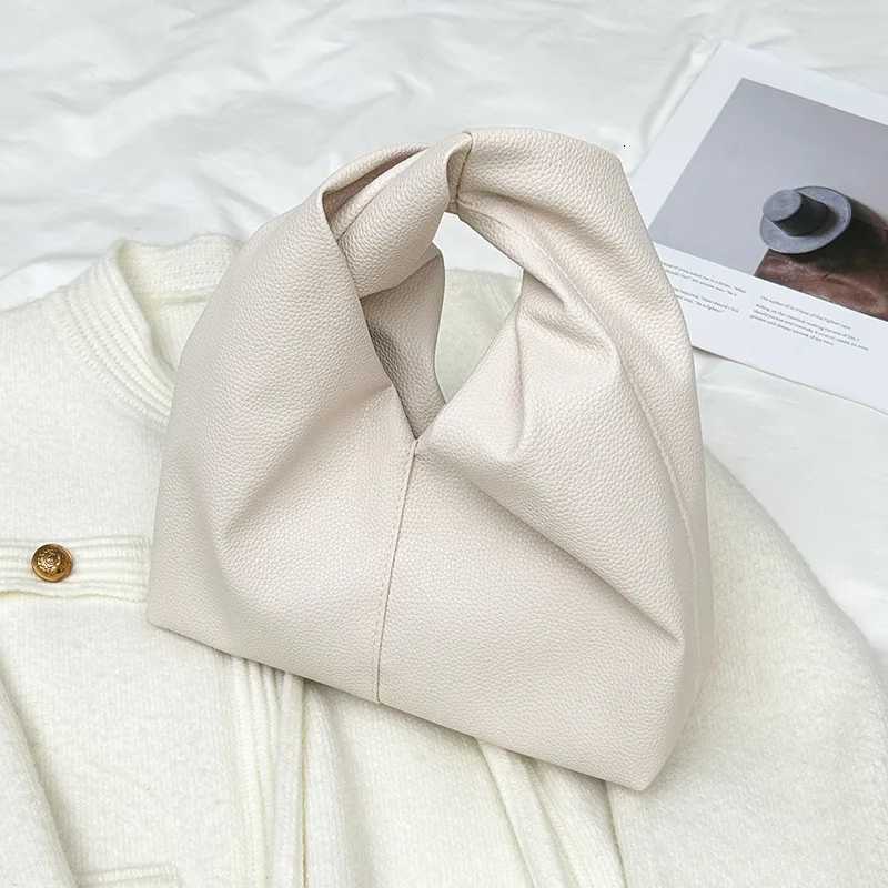Solid Color Pleated Cloud Bag 2025 New Croissant Shaped Soft PU Shoulder Bag Women Minimalist Top Handle Bags for Daily Handbag Y250730