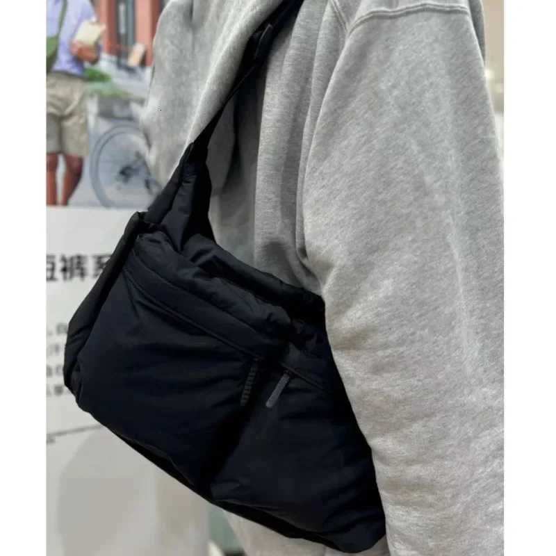 Nylon Zipper Casual Handbag Men Multi-pocket Streetwear Messenger Bag Waterproof Sport Shoulder bag High Capacity Bags For Women Y250730
