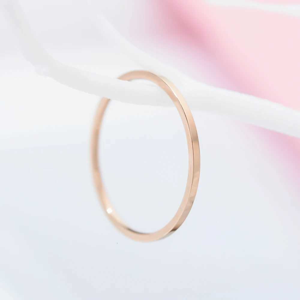 1mm ZMZY Round Rings For Women Thin Stainless Steel Wedding Ring Simplicity Fashion Jewelry Wholesale y250730