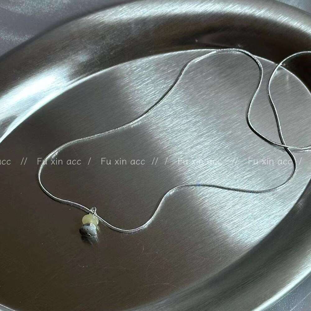 Fuxin New Korean Style Dongling Snake Bone Necklace for Women, Niche Design, High-end Versatile Colorful Jade Collarbone Chain 3de