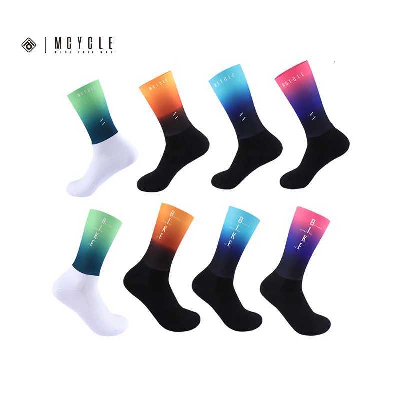 Mcycle Aero Sport Socks Seamless Anti-Slip Bicycle Bike Splicing Socks Gradient Color Riding Cycling Aero Socks Z250731