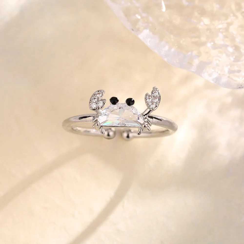 Creative Design Crystal Crab Stainless Steel Opening Rings for Women Exquisite Cute Marine Animal Finger Accessory Jewelry Gifts y250730