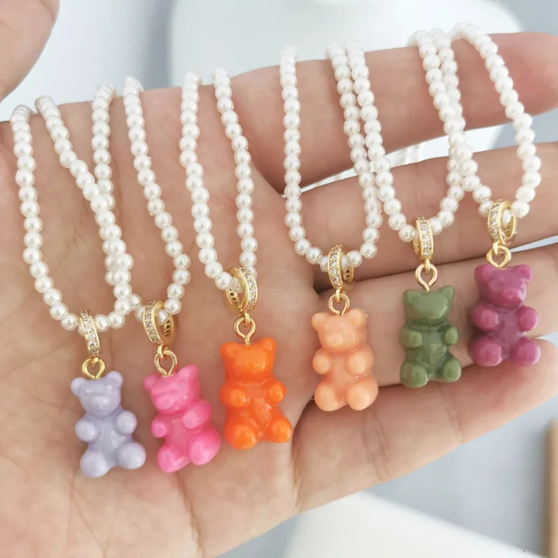 QMHJE Candy Color Resin Bear Necklace for Women Pearl Chain Beads Choker Link Neon Green Yellow Jewelry Bohemia Cute 250729