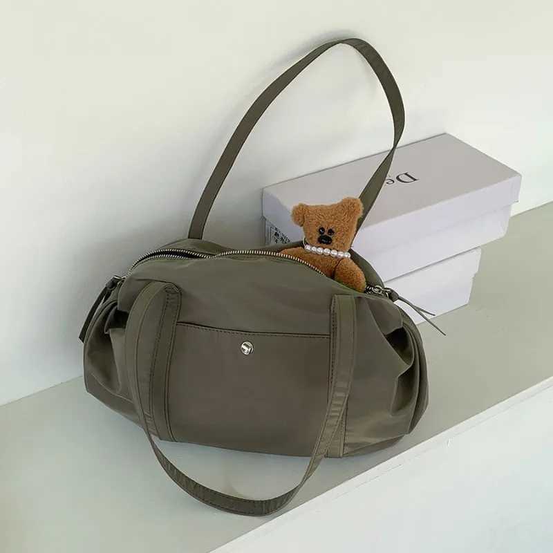 Nylon Commuter Shoulder Bag High End and Small Stand Shoulder Tote Bag Womens Fashion Handbag Y250730