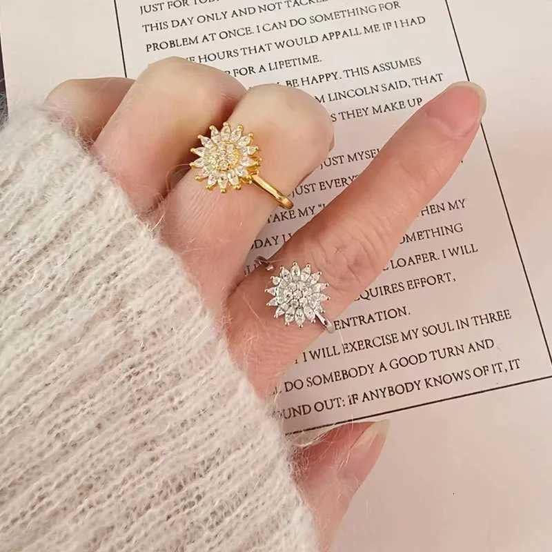 Fashion Crystal Sunflower Rings for Women Rotatable Anti Stress Anxiety Zircon Adjustable Ring You Are My Sunshine Jewelry Gift y250730
