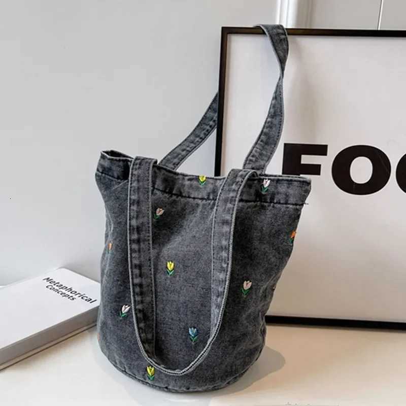 Women Shoulder Bag Large Capacity Denim Tote Bag Fashion Underarm Harajuku Handbag Clutch Bags Simple Female Commuter bags 2025 Y250730