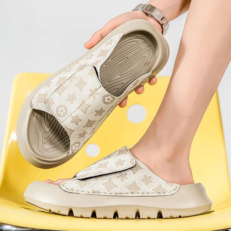 Free delivery of new designer slippers, flat slippers, women's sandals, girls' white and black fashionable embroidered slippers, outdoor sho