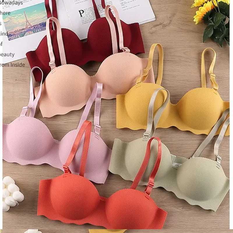 Sexy Bras Push Up Seamless Underwear for Women Solid Color Wireless Lingerie One-piece Gather Convertible Straps Brassiere Z250730