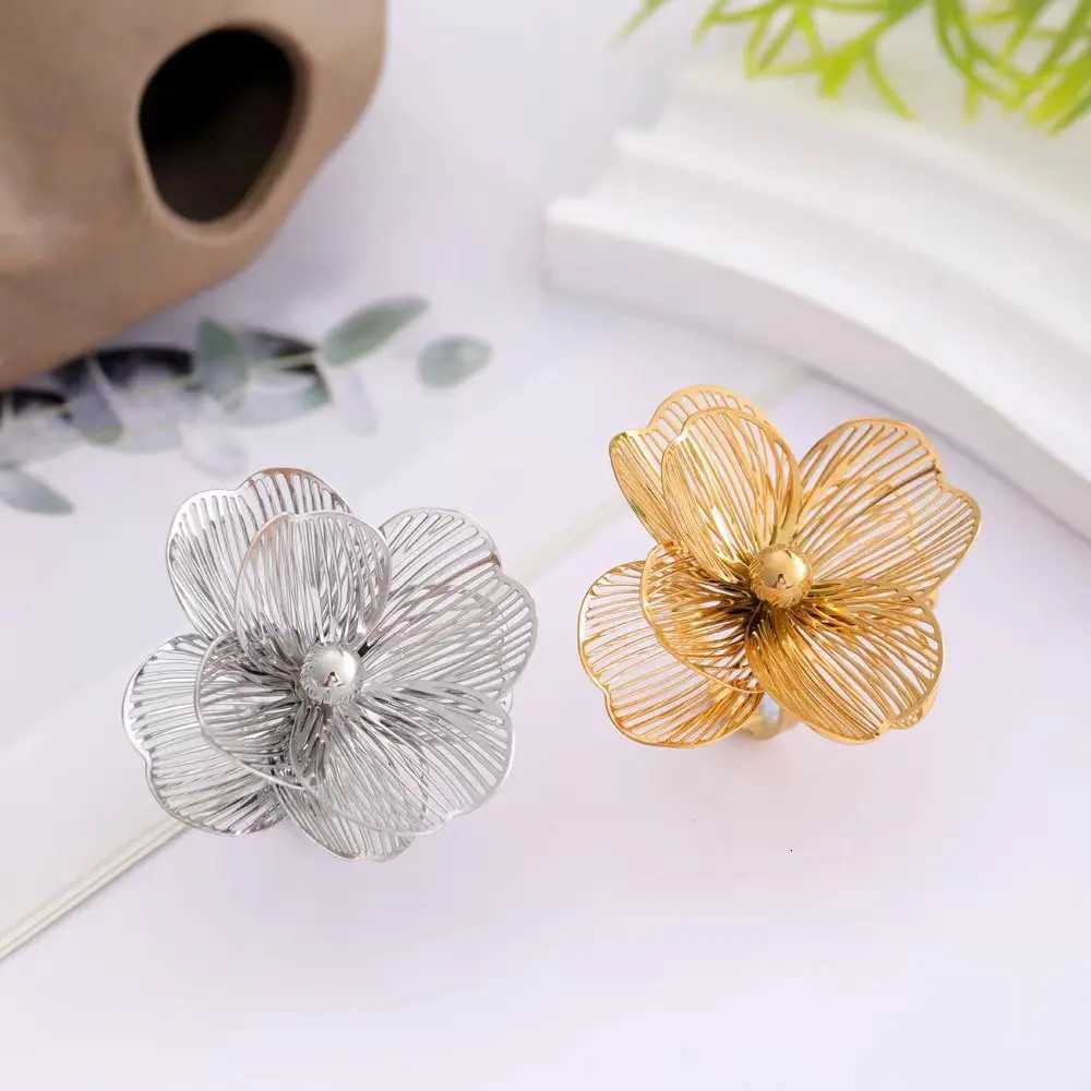 Stainless Steel Double-Layer Flower Shaped Ring for Women Fashionable and Versatile Adjustable Jewelry Party Birthday Gift y250730