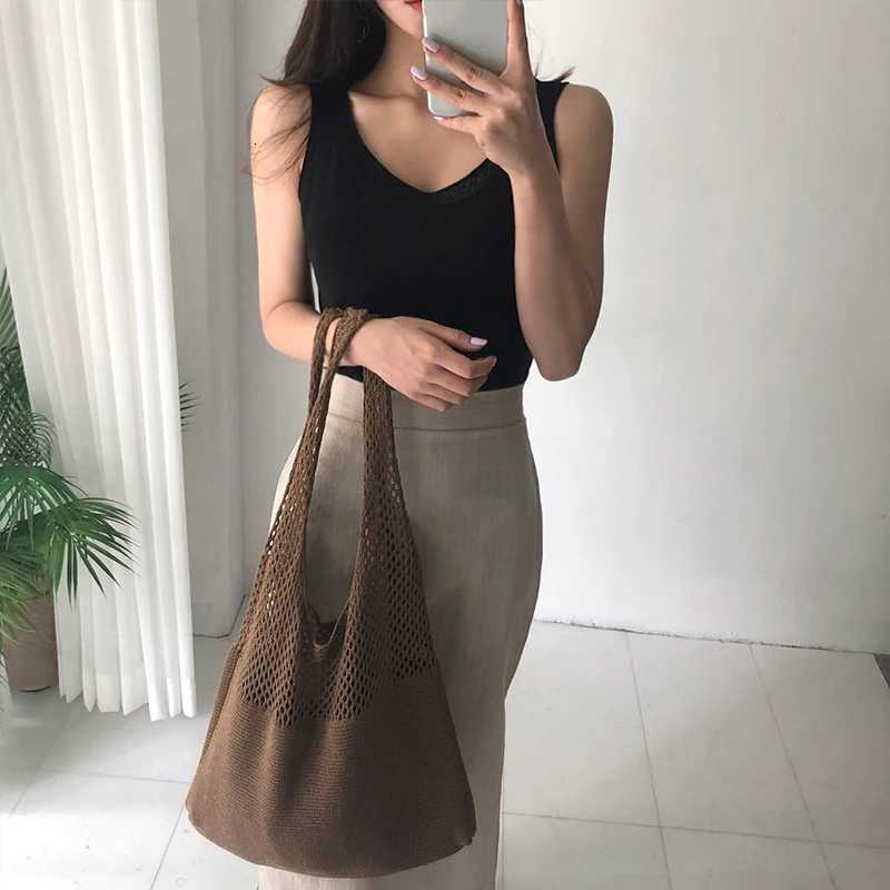 Vintage Hollow Woven Women Shoulder Bag Knitting Handbags Large Capacity Tote Bags For Ladies Summer Beach Travel Shopper Purse G250729