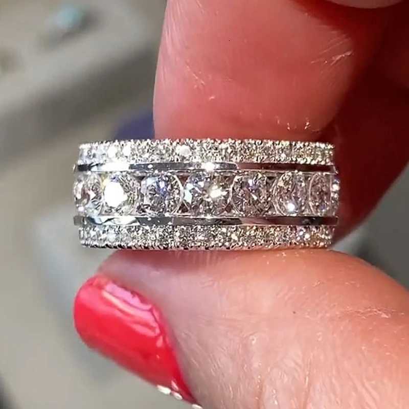8 Full Paved Sparkling Cubic Zirconia New Women Rings for Wedding Engagement Silver Color Luxury Trendy Female Jewelry 2023 y250730