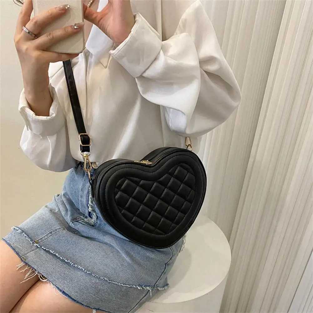Fashion Love Heart Shape Shoulder Bag Handbags Designer Crossbody Bags PU Leather Zipper Women Casual Phone Bag Shoulder Bag Y250730