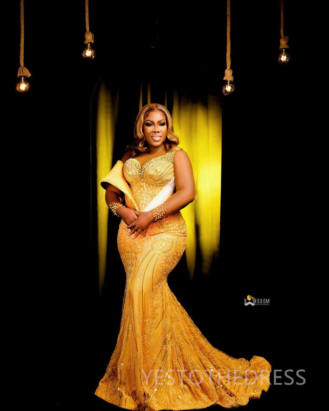 2025 Plus Size Gold Aso Ebi Prom Dress Evening Dresses For Black Women Evening Formal Gowns Sheer Neck Long Sleeves Birthday Dress Second Reception Go