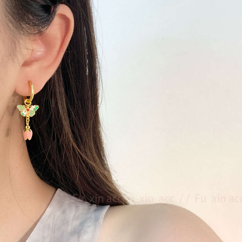 New Chinese Style Enamel Butterfly Lily of the Valley Earrings for Women, Light , Elegant, Exquisite, High-end Feel, Versatile Ear Jewelry 1a2