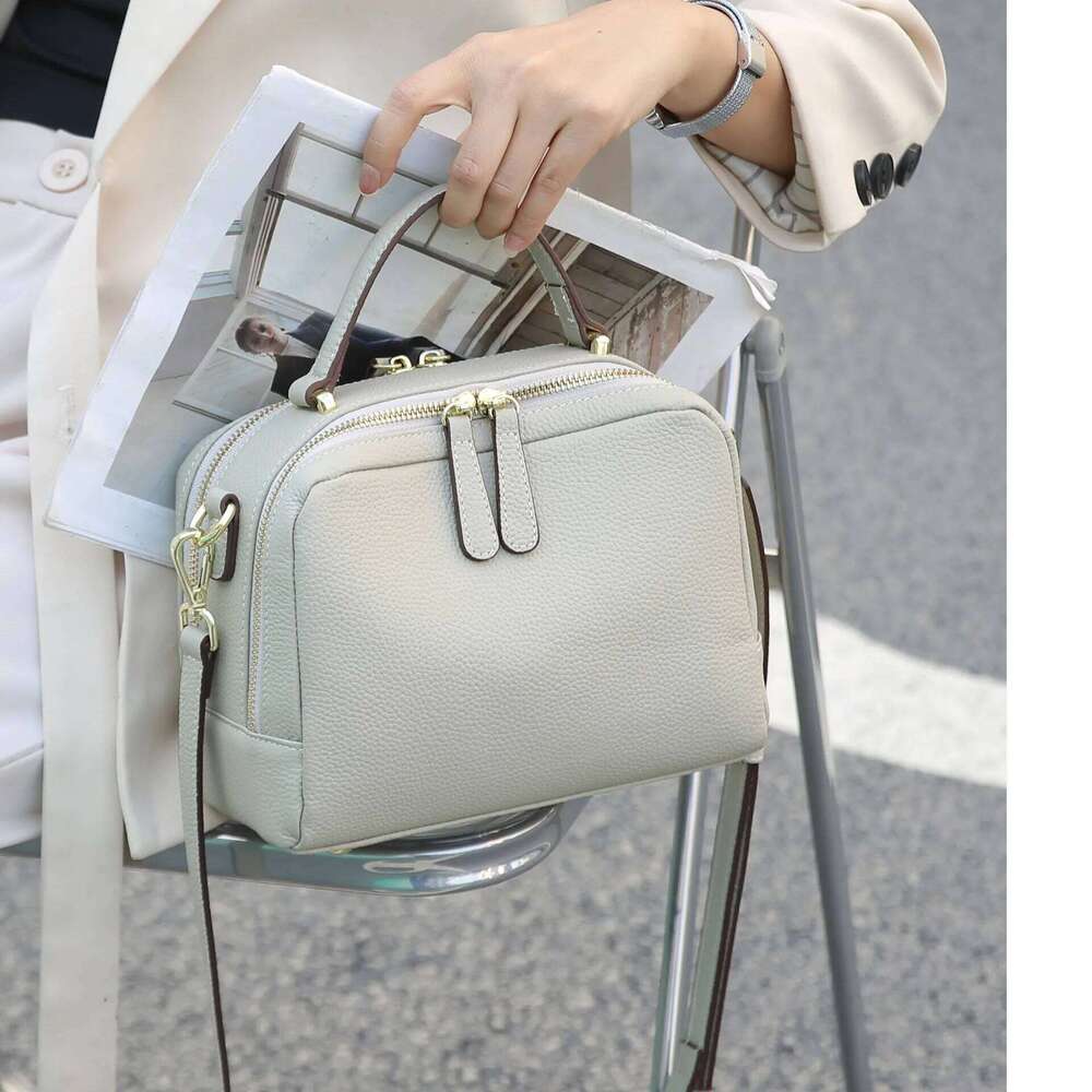Genuine Leather cowhide Women's Handbag New Style Crossbody Bag Shoulder Design small square bag For commuting