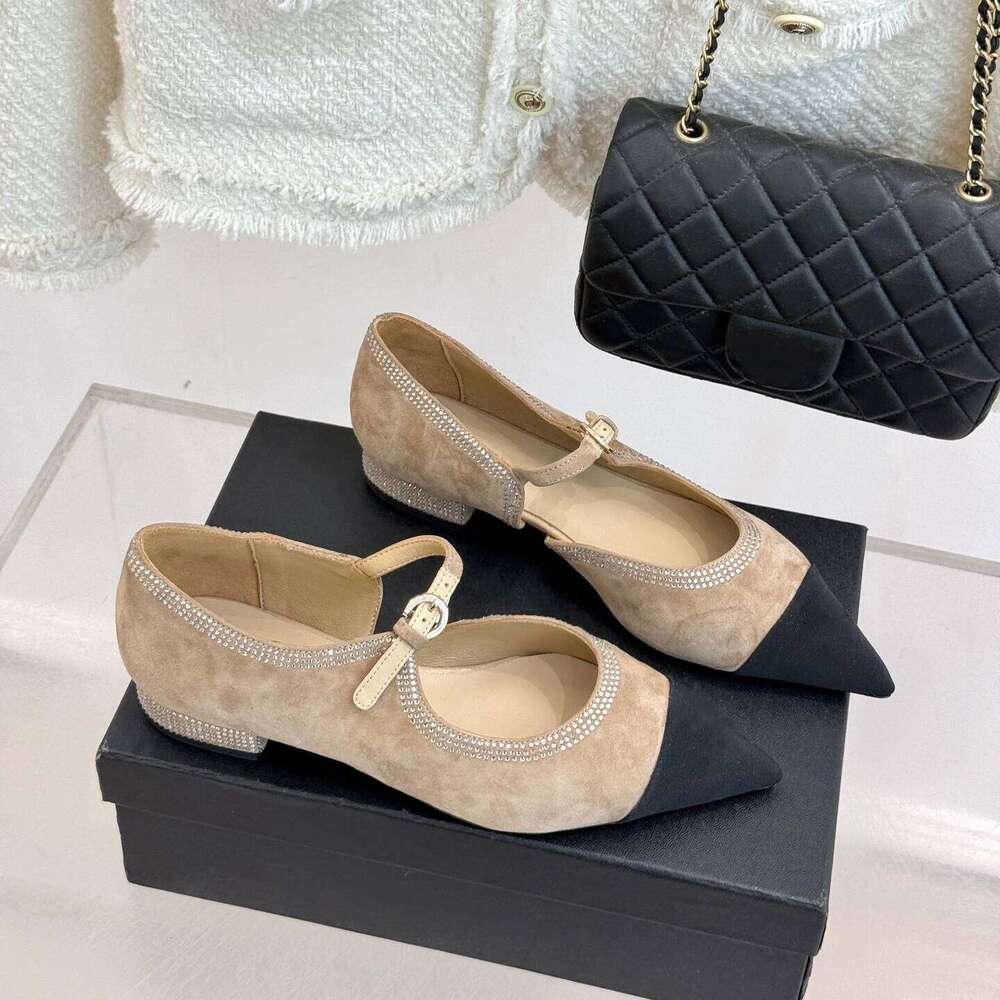 New Women Size35-41 Natural Cow Suede Flats Maey Janes Low Heels Pointed Toes Crystals Designer Shoes Zapatillas De Mujer f0e