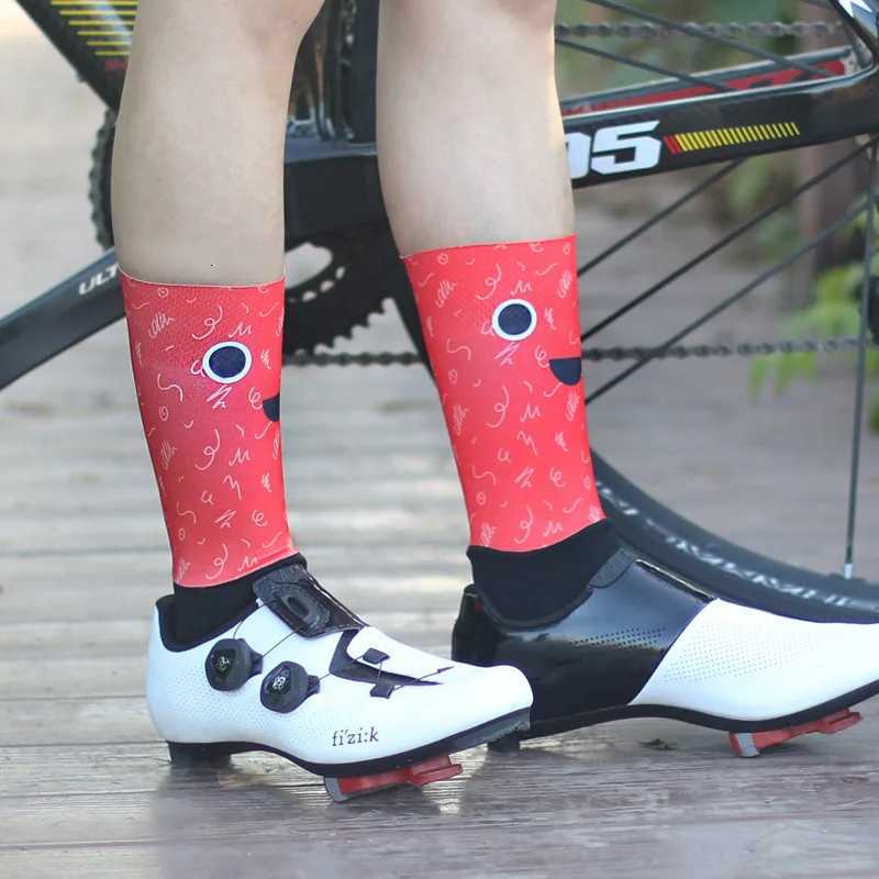 Pneumatic Cycling Socks Wind Breaking Cycling Competitive Sports Anti Slip Printing Mens and Womens Midsole Socks Z250731