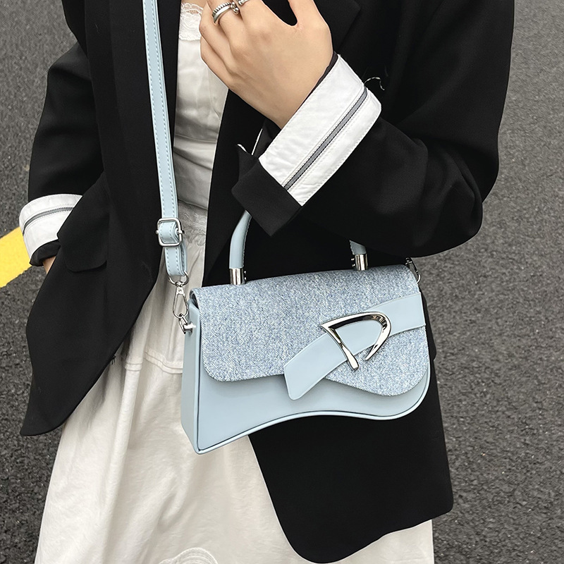 Fashion Light Luxury Box 2025 New Korean Style Trendy Casual Handbag Single Shoulder Crossbody Small Square Bag for Women ddmymoon