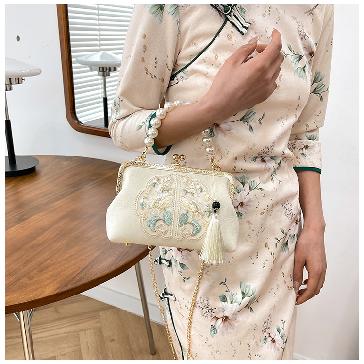 New Chinese Embroidery Ethnic Style Handbag Women s Shoulder Bag Designer Bag Crossbody Bag Cheongsam trend Bag Handbag