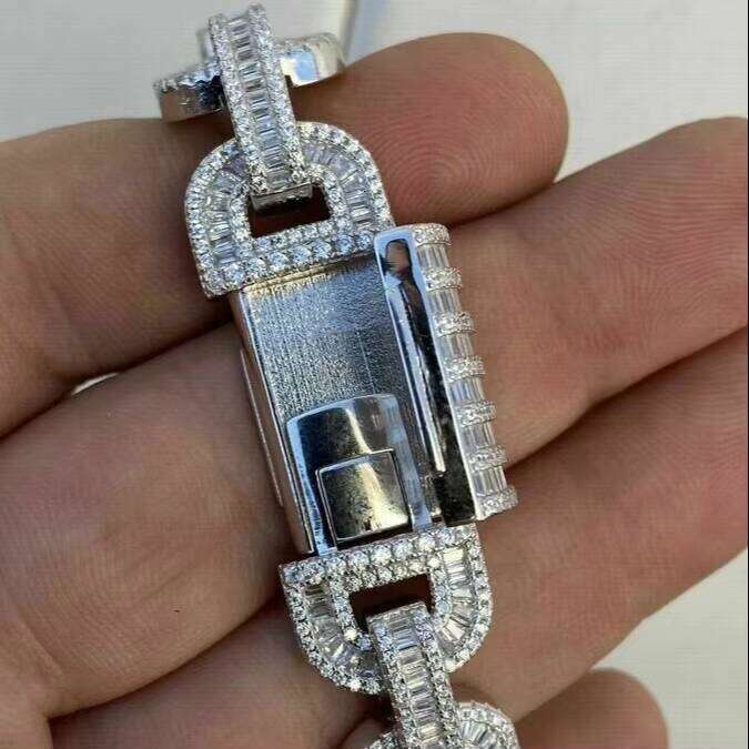 Trendy 18Mm Icey VVS Chain Baguette Moissanite Dia Mariner Link Cuban