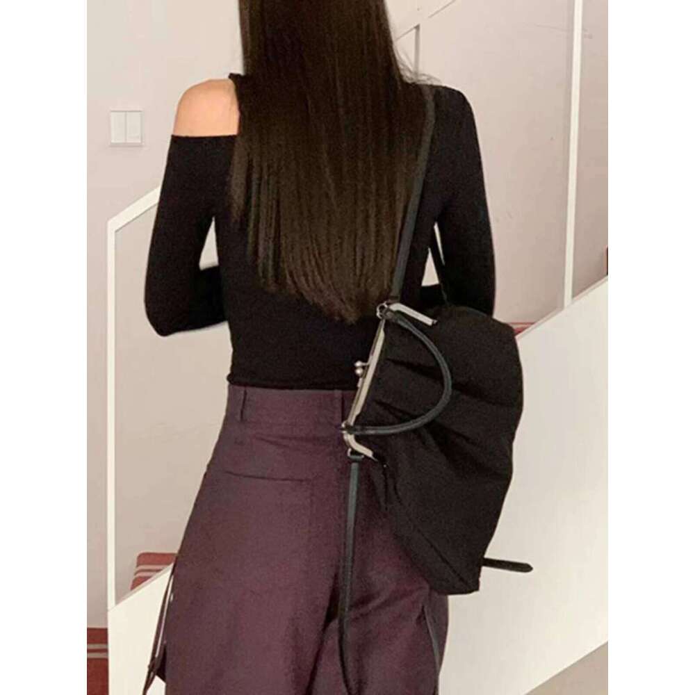 Designer bag 2025 Light Fashionable New Pleated Metal Frame Buckle Backpacks, Simple And Casual Versatile Handbag For Women Trendy
