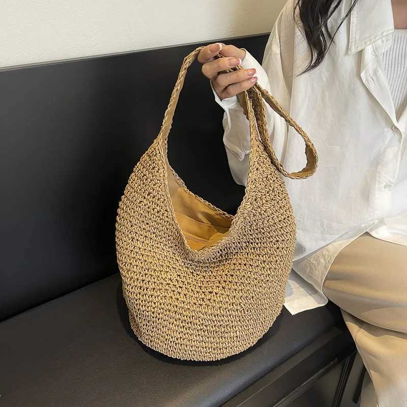 2024 New Grass Weaving Large Capacity Shoulder Bag for Womens Vacation Beach Travel Durable and Soft Hand Feel Y250730
