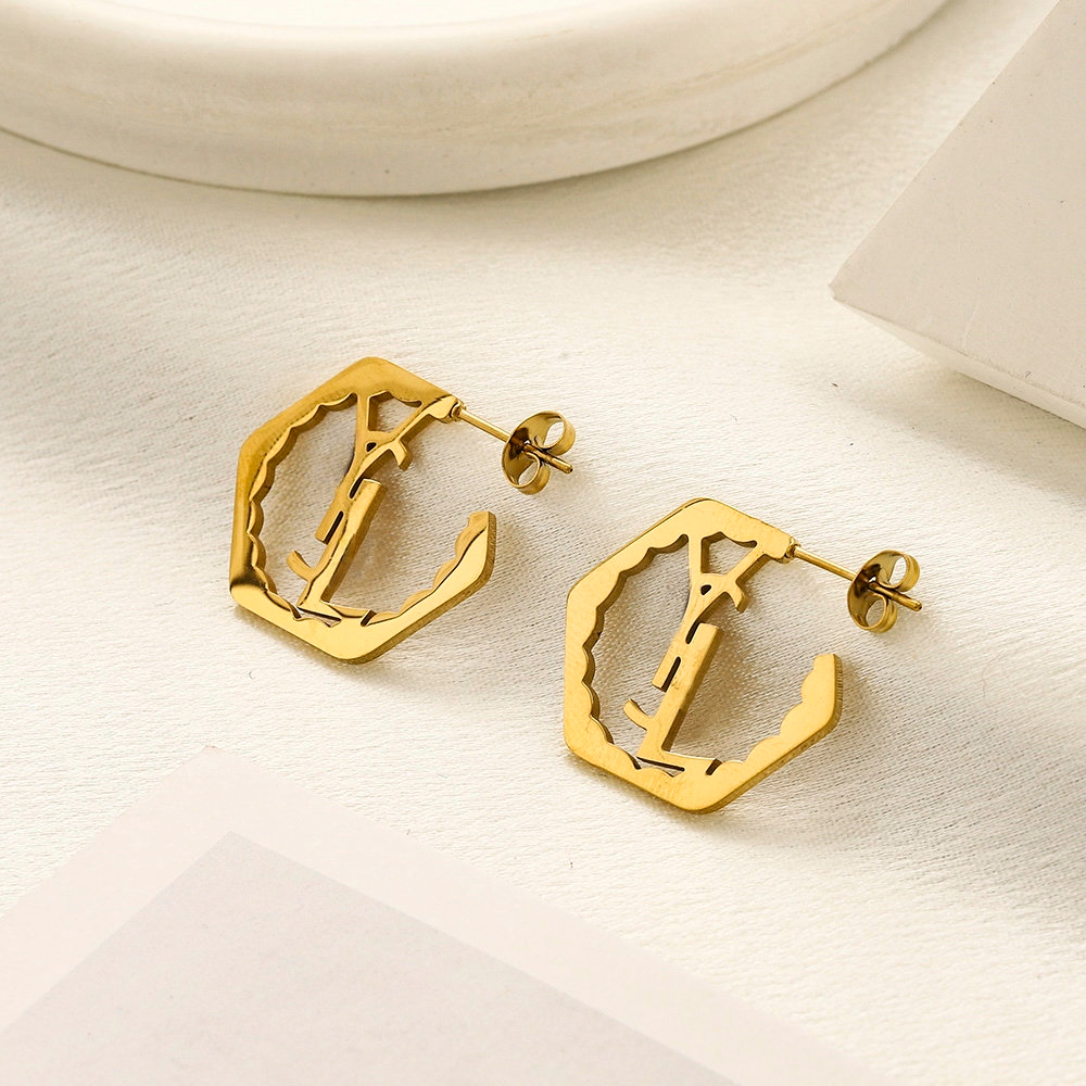 Designer Earings Brand Letter Charm Round Luxury Earring Jewelry Women Accessories Wedding Party Gift