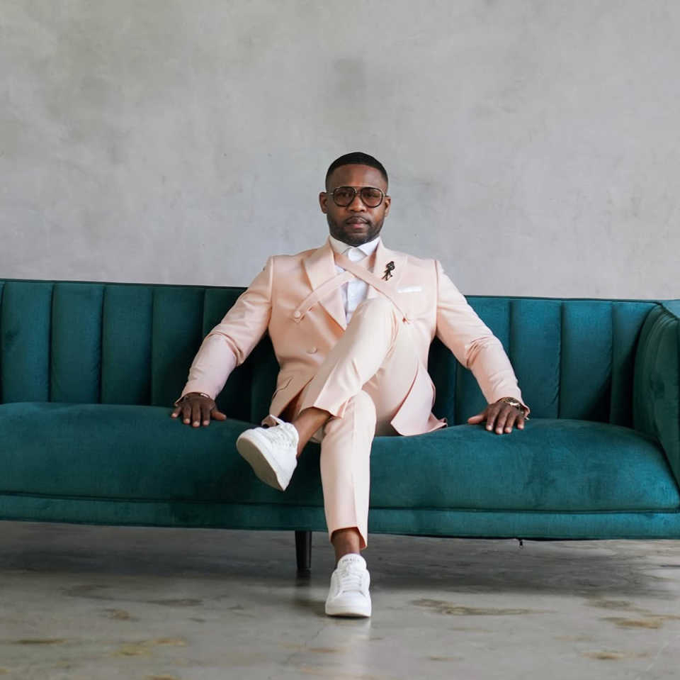 Handsome Pink Mens Tuxedos Peaked Lapel Double Breasted 2 Pieces Groom Dinner Party Male Prom Blazers Customized Coustome Homme