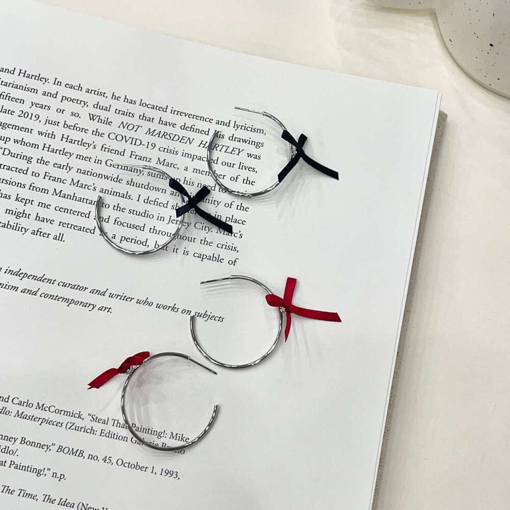Exaggerated Bowknot Hoop for Women, Unique Design, Simple and Fashionable Sweet Earrings c55