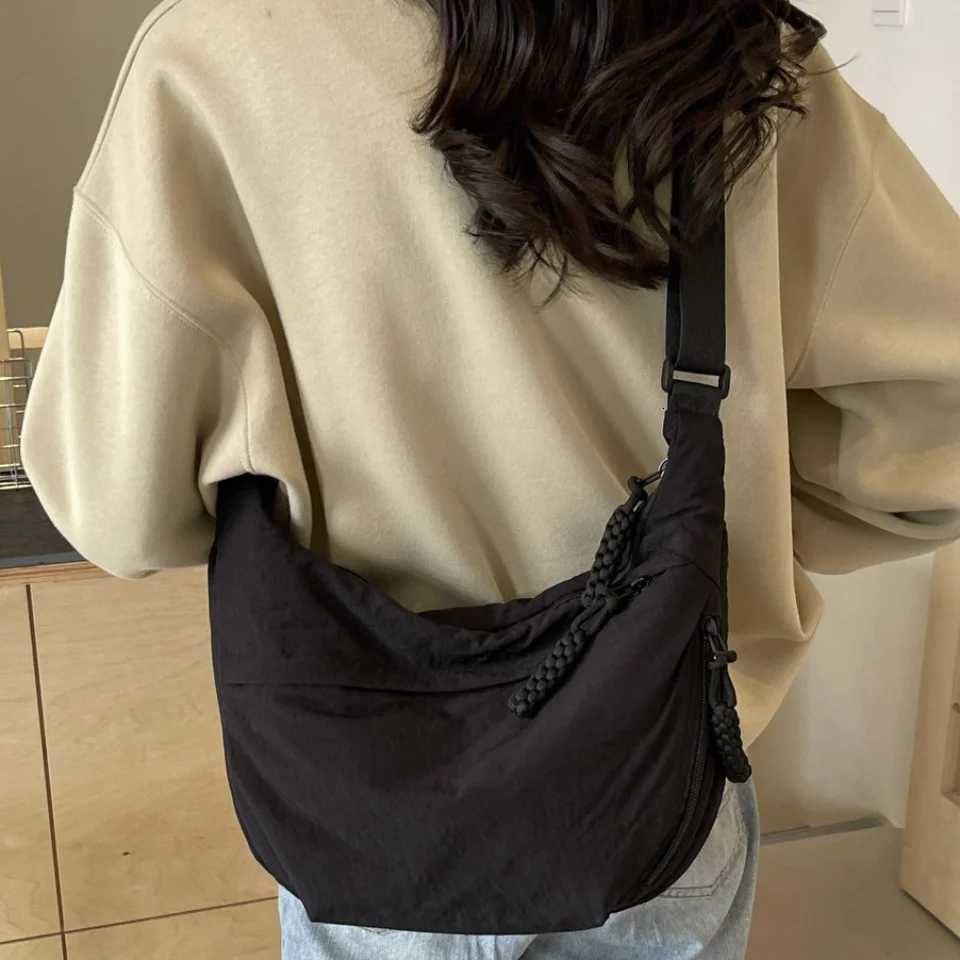Canvas Crossbody Bags Large Capacity Korean Simplified Shoulder Bag Lightweight Solid Color Dumpling Bag Sports Travel Hobos Bag Y250730