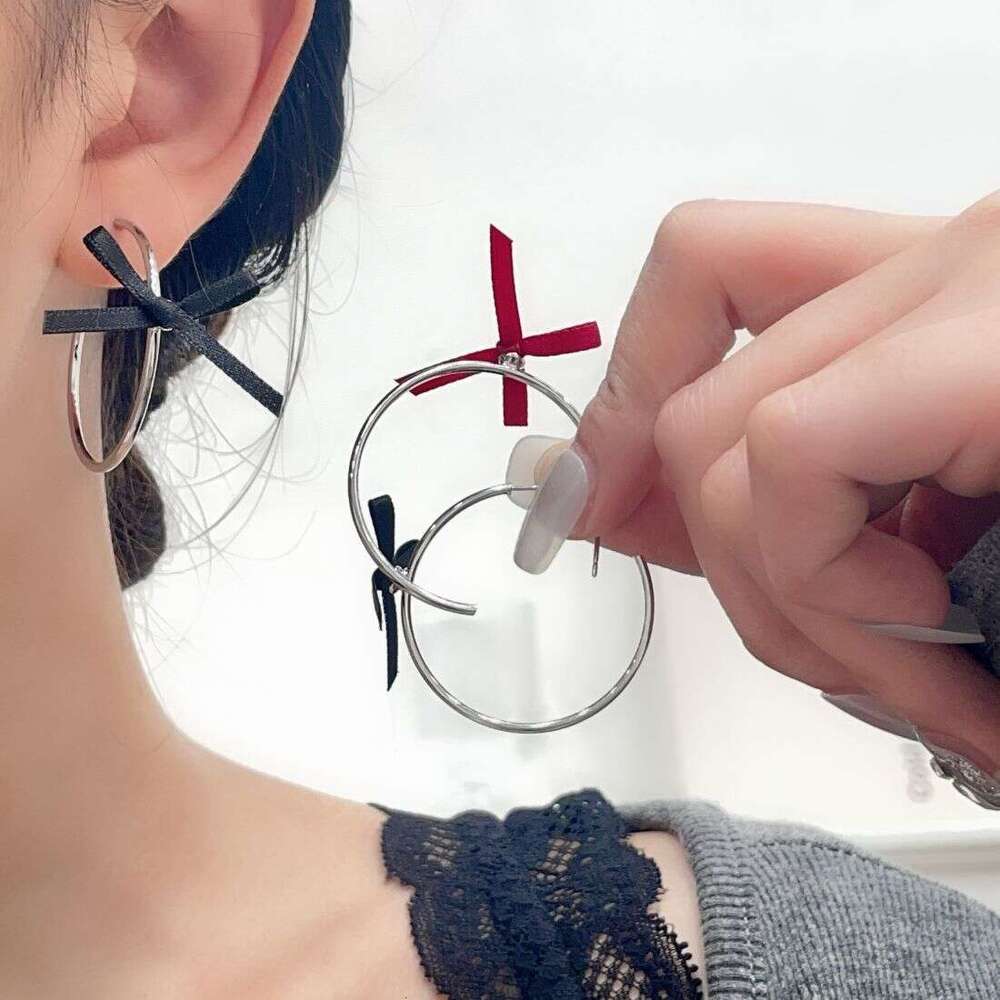 Exaggerated Bowknot Hoop for Women, Unique Design, Simple and Fashionable Sweet Earrings c55