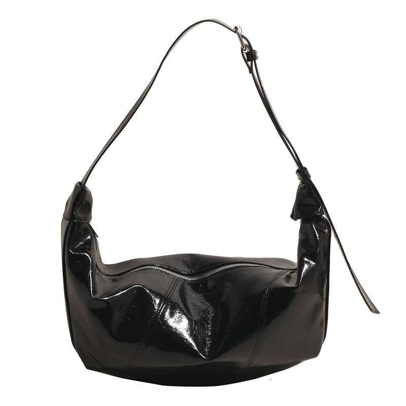 Black patent leather shoulder crossbody bag with fashionable pleated design, versatile handbag for daily streetwear, trendy women's bag